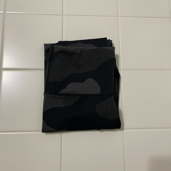 Aerie Leggings - black/grey camo - Picture 4 of 5